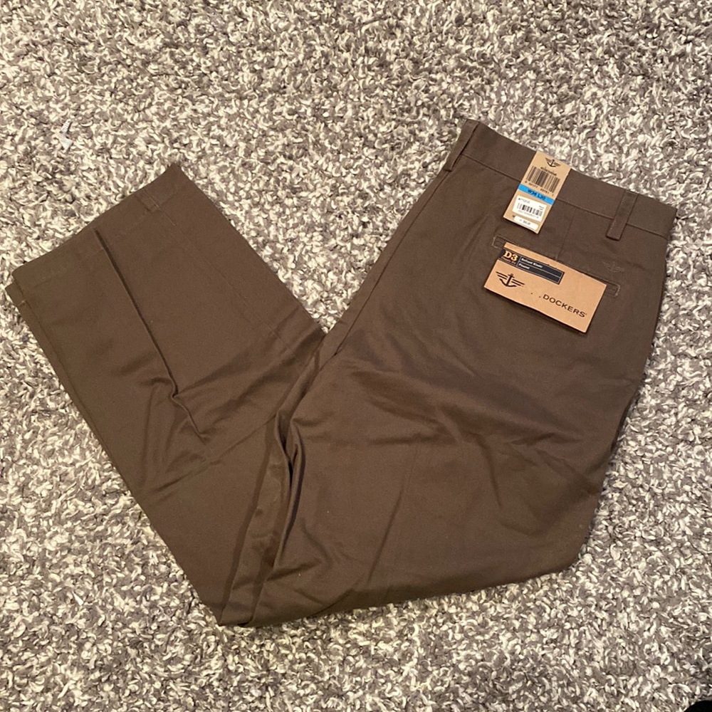 Dockers khakis pants